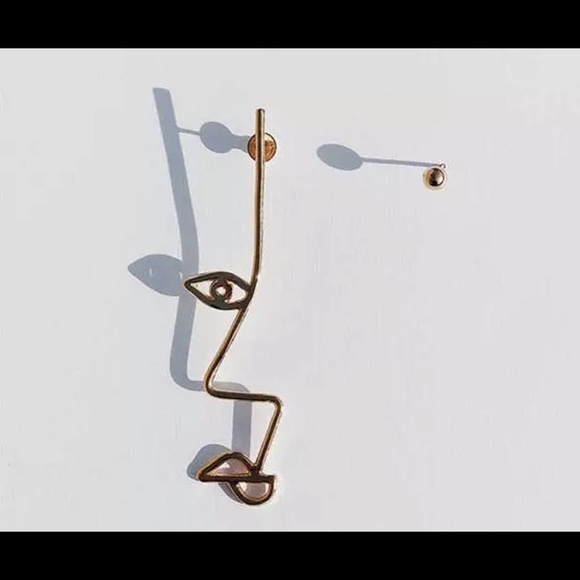 Myth X Dream Jewelry - Asymmetrical Face Artsy Earrings